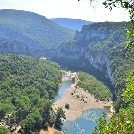 假日公园 Les Cigalous 萨拉瓦斯