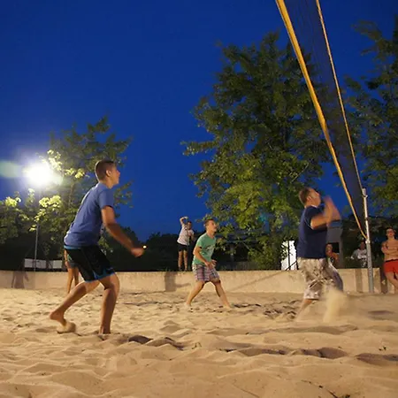 假日公园 Les Cigalous 2*