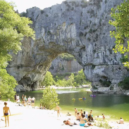 Les Cigalous Holiday park Salavas